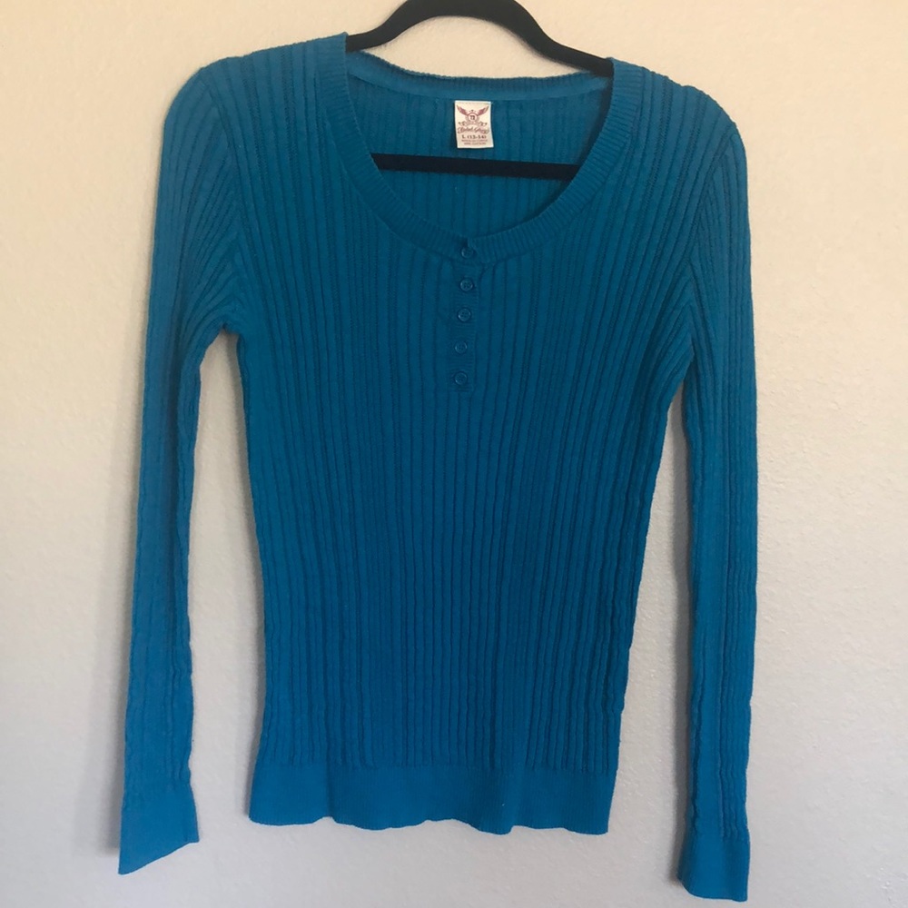 Blue light weight sweater large